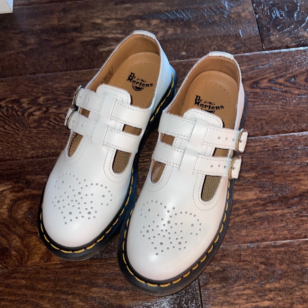 White leather double strap Mary janes 8056